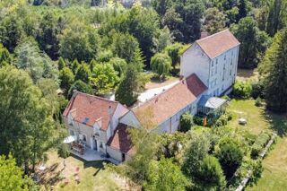  Moulin à vendre 15 + pièces 375 m²