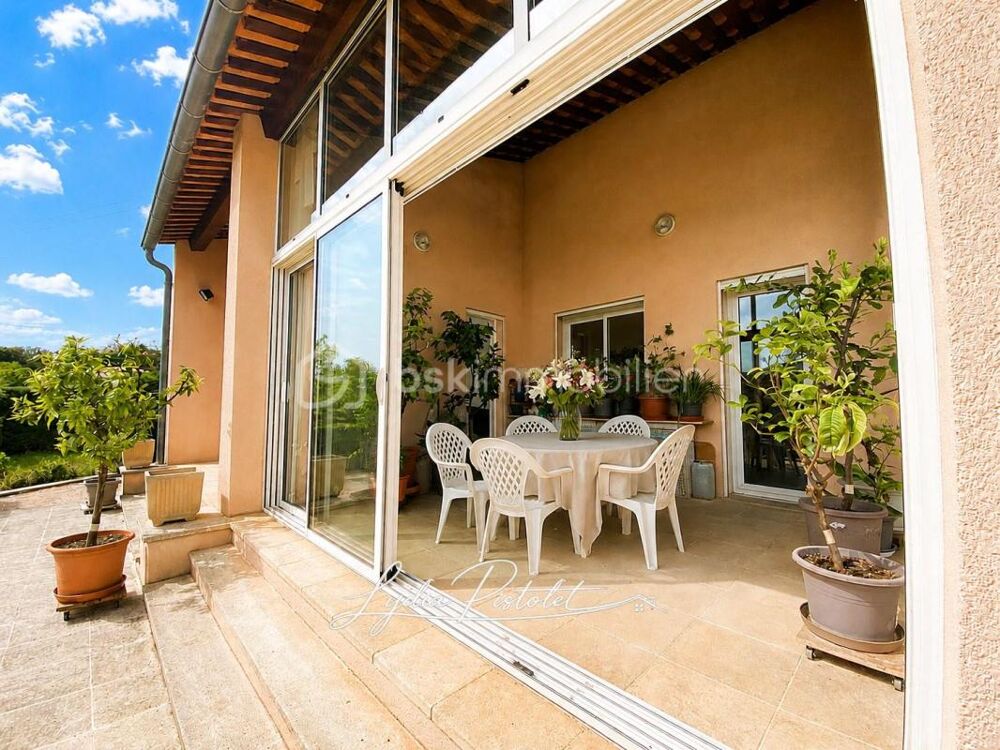Vente Maison APT en Luberon (84) - Maison d'architecte de 167 m² – 5 chambres – Bureau – Quartier résidentiel avec vue Apt