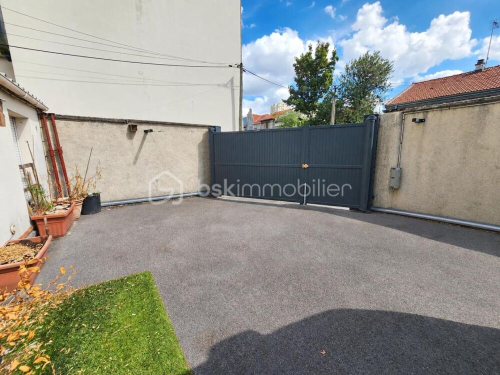   MONTREUIL – LOCAL COMMERCIAL AVEC COUR, PARKING & POTENTIEL D'HABITATION – LIGNE 9 