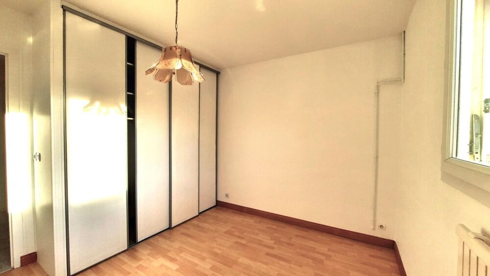 Location Maison Saintes 3 chambres- jardin - garage