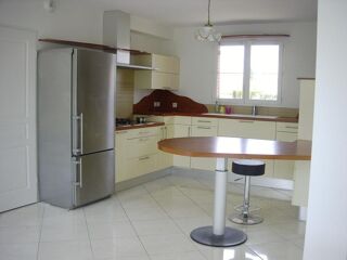 Location Maison Maison de 181m2 à louer sur Orléans Orleans