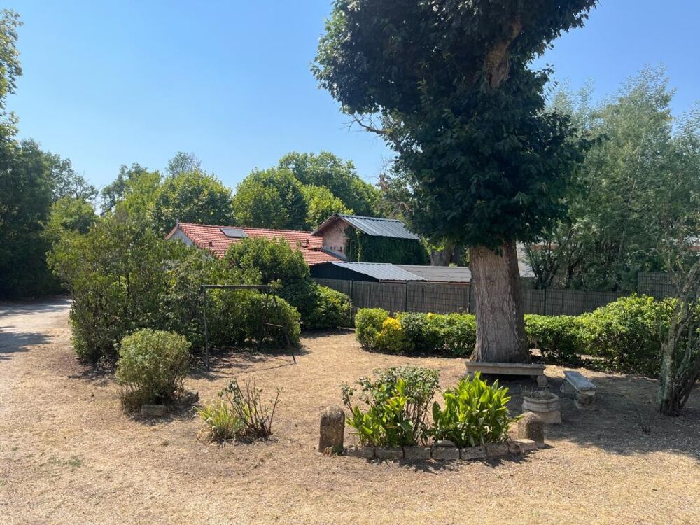 Vente Maison Maison saine, lumineuse et évolutive de 5 pièces au calme sur jardin clos avec fort potentiel d'agrandissement à PESSAC proche H Pessac