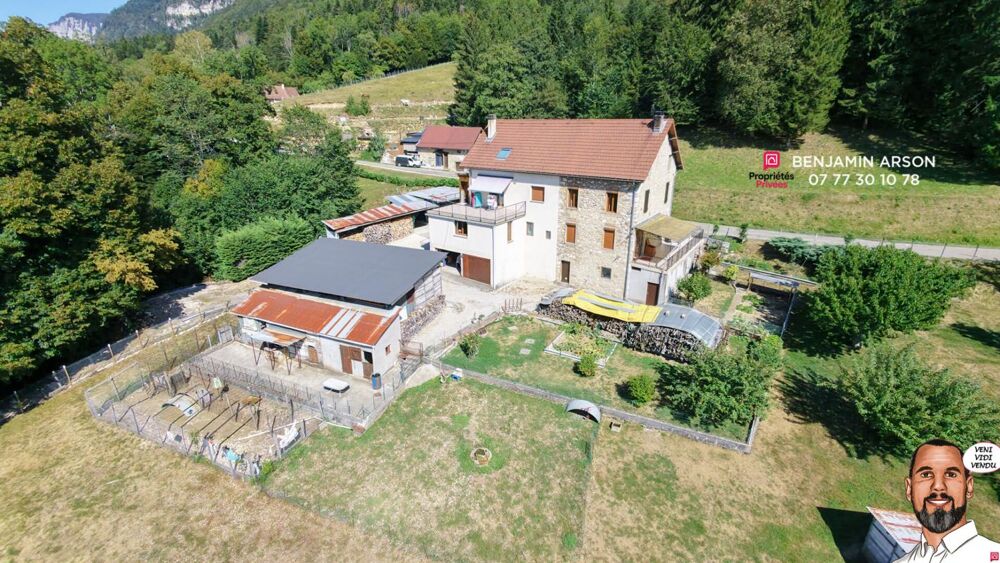 Maison Saint Laurent Du Pont 13 pièces - 8 Chbres - 236 m2
