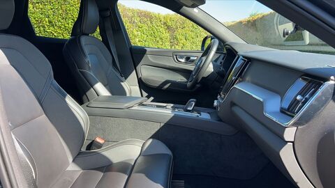 XC60 T6 Recharge 341 Plug in Hybrid AWD Geartronic8 R-Design - En 2022 occasion 63000 Clermont Ferrand