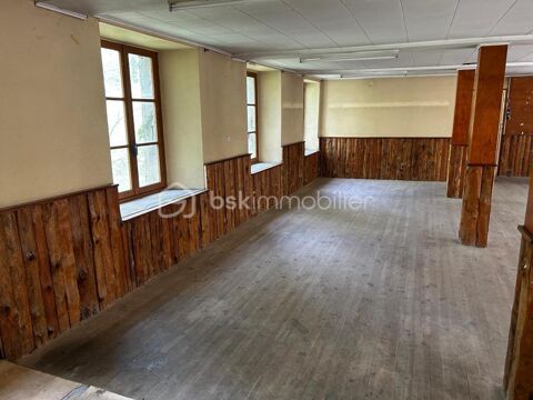   Local 90 m² + cave 55 m² – Bord du Guiers – 60 000 € 