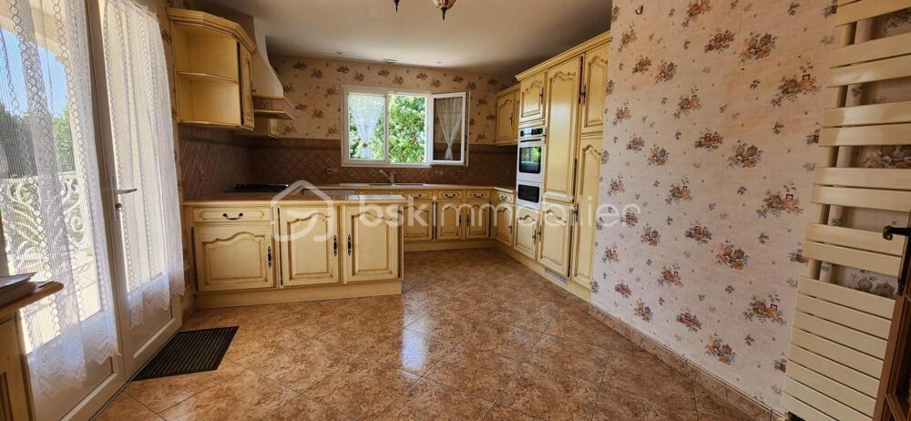 MAISON 5 PIECES 149 M2, SOUS-SOL DE 125 M2 SUR TERRAIN DE 1300 M2