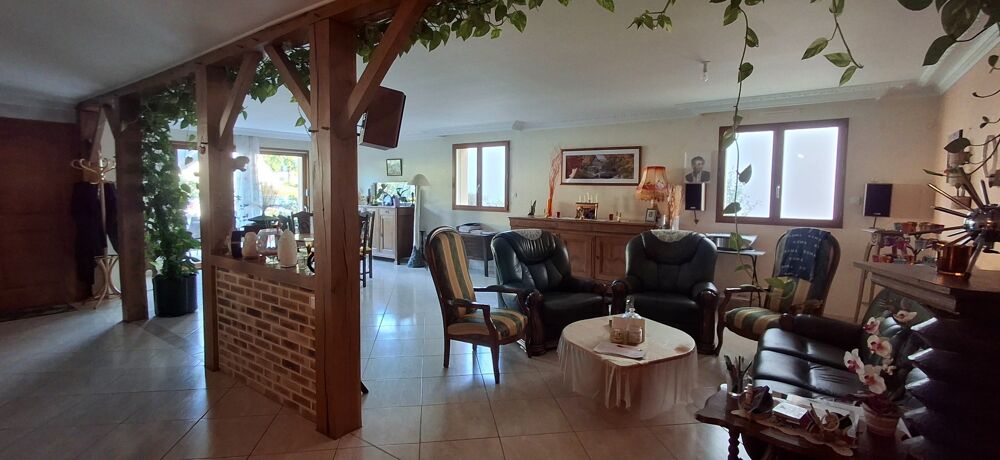 Vente Maison Maison de plain-pied - 141 m² habitables, DPE A, quartier calme Pace