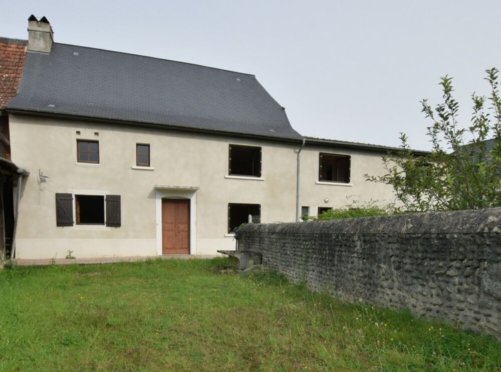 Maison de caractère à vendre 6 pièces (64)