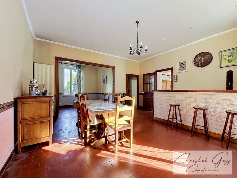 Vente Maison MONTVAL SUR LOIR (72) Maison de village à vendre 5 chambres, grange, appentis, cave et 1345 m² de terrain Vouvray sur loir