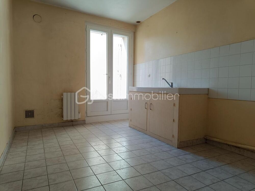 Au coeur de Miramont de Guyenne, maison en tuffeau de 76.5M²