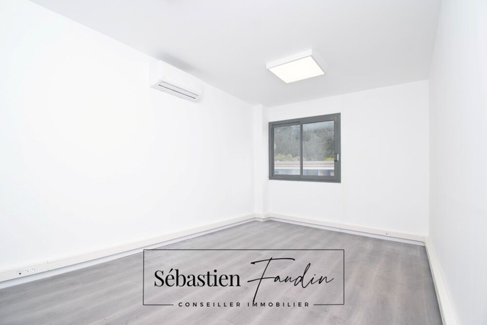   Dpt Bouches du Rhône (13), à louer GEMENOS Bureau 15 m² - Climatisation réversible - Electricité et fibre (inclus dans les charg 