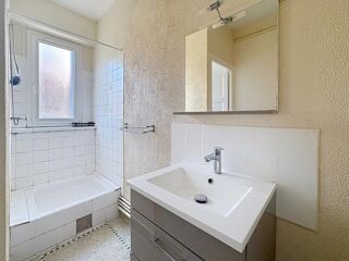  Appartement à louer 3 pièces 63 m²