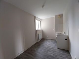  Appartement à louer 4 pièces 75 m²