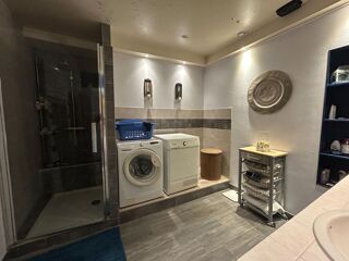  Immeuble � vendre 10 pi�ces 236 m�