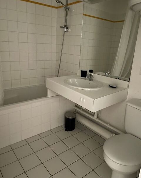  Appartement  louer 1 pice 26 m Bordeaux