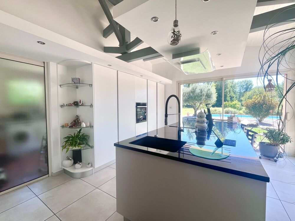 Vente Maison Maison 6 pièces avec piscine et parc paysager Pont du casse