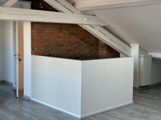  Appartement à louer 4 pièces 82 m²