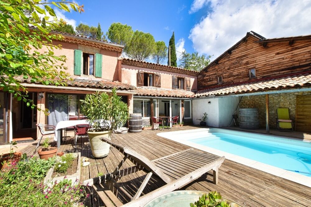 Maison de caractère avec studio indépendant et piscine au coeur de l'Hérault
