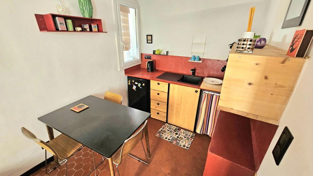 Duplex au 1er étage dans une petite copropriété de 3 lots à Claviers, Var