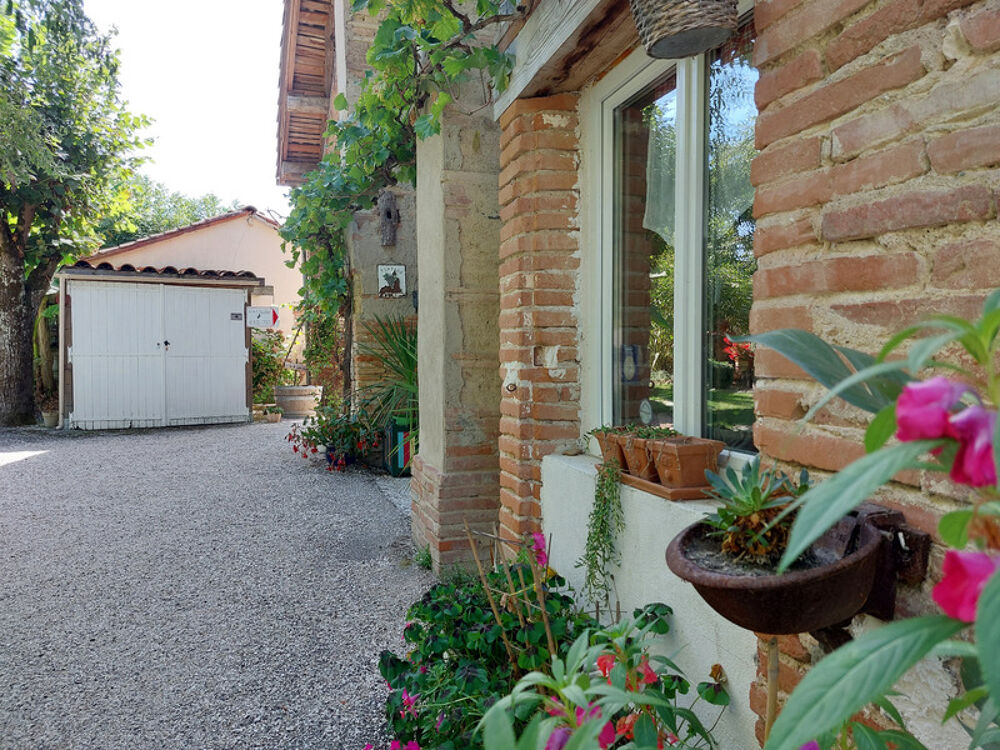 Vente Maison Maison à vendre 7 pièces MONTAUBAN (82) avec chambres d'hôtes, piscine, jardin et dépendance Montauban