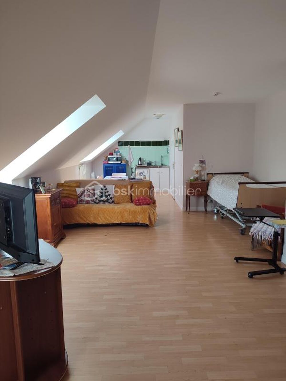 Vente Appartement INVESTISSEMENT dans une résidence Senior studio au dernier étage à Verrières-le-Buisson Verrieres le buisson