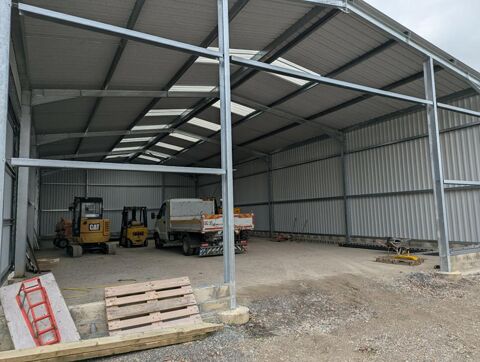   LACROIX SAINT OUEN - Local d'activité 300 m² 