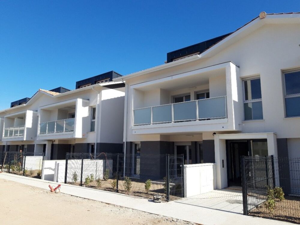 T2 en duplex avec loggia et parkings à VILLENAVE D'ORNON