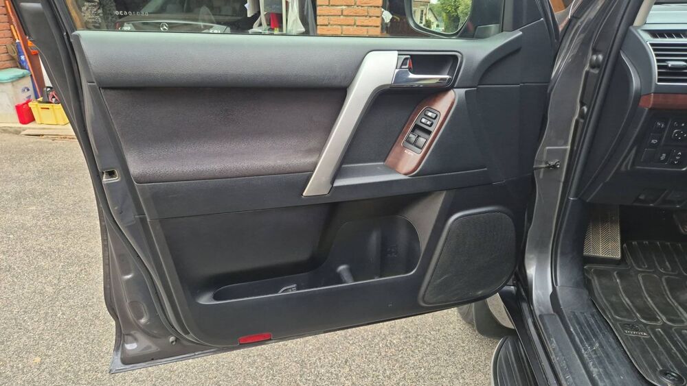 Land Cruiser KDJ 150 3.0 D-4D 190 AWD BVA6 Legende - Entretien constructe 2014 occasion 80000 Amiens