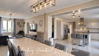  Maison à vendre 7 pièces 239 m²
