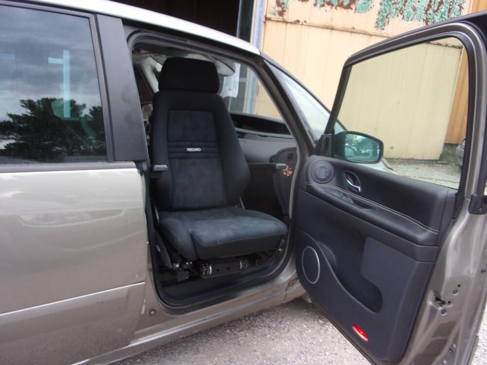 Espace IV 2.0 HDI 175 CV INTENSE FAP &Eacute;QUIP&Eacute; TPMR BOITE AUTO 2013 occasion 13510 &Eacute;guilles