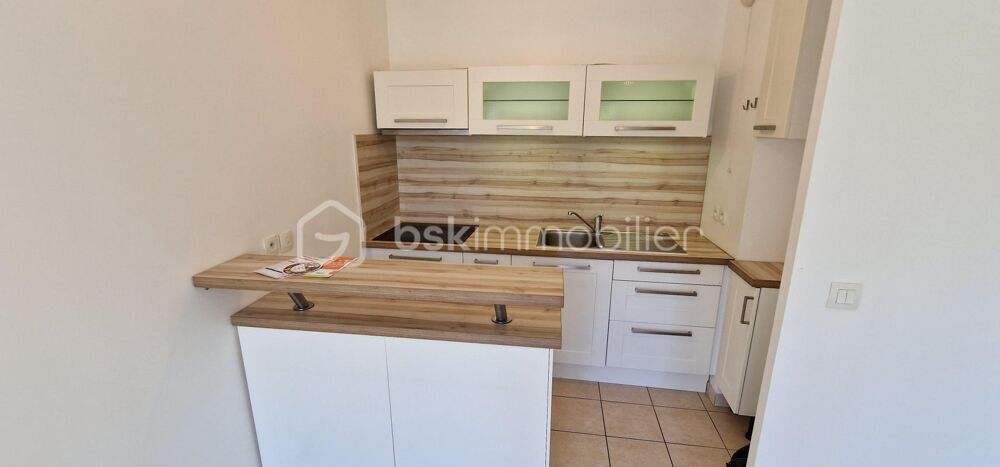 Grand appartement F2 - 44 m2 - Belle vue et Parking privatif