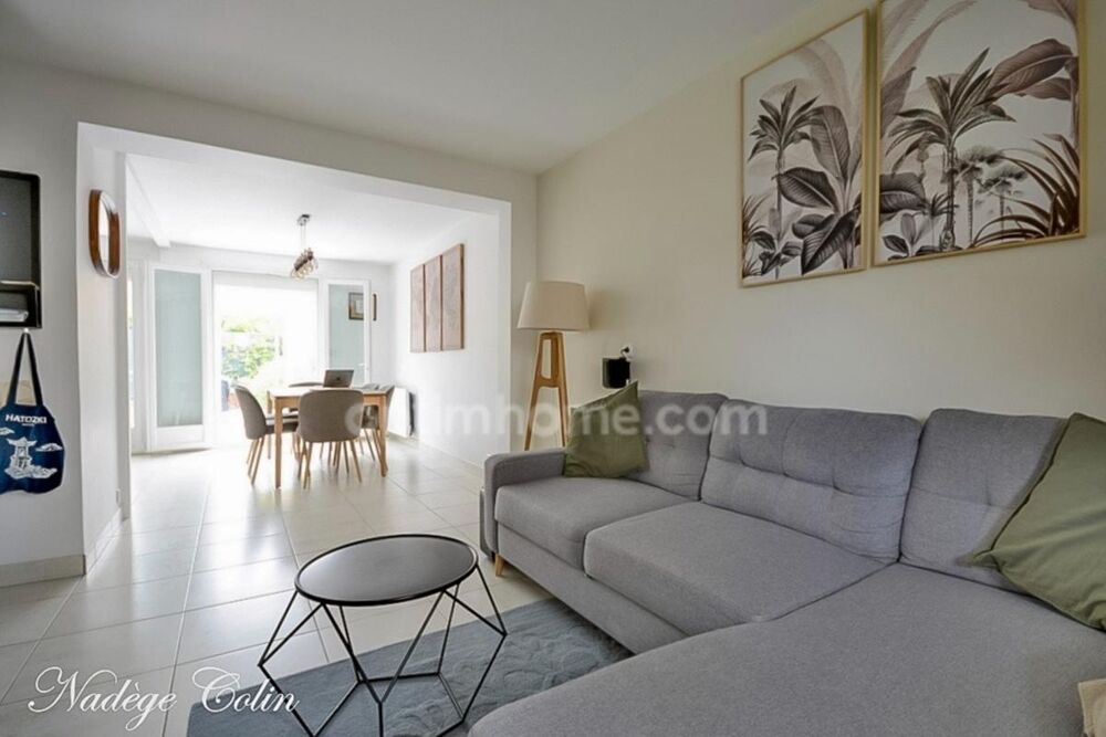 Vente Maison Maison 5 pièces Guyancourt (Routoir/Villaroy) – 4 ch, véranda, jardin & garage Guyancourt