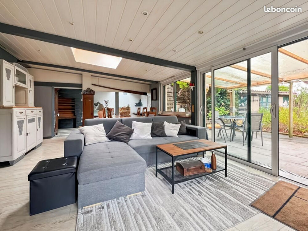 SAINT HERBLAIN (44) PROCHE COMMODITES ET GRANDS AXES MAISON FAMILIALE AVEC GITE ET ANNEXES SUR 1941M²