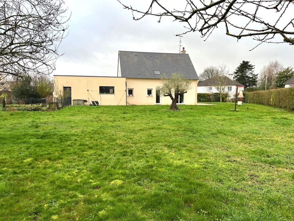 Maison contemporaine 168 m²  4 chambres  Terrain 1 915 m²  5 mn d'EVRECY