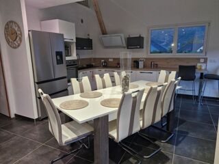  Appartement à louer 5 pièces 157 m²