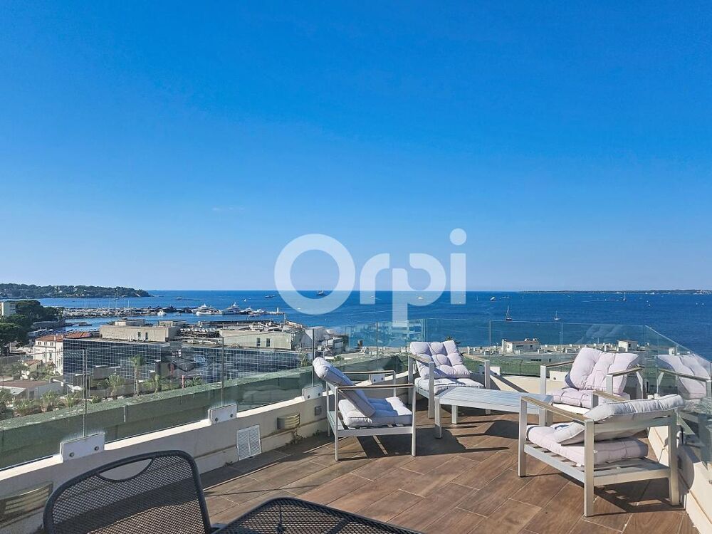Juan-les-Pins  Appartement d'Exception en Dernier Étage avec Toit-Terrasse et Vue Mer à Couper le Souffle