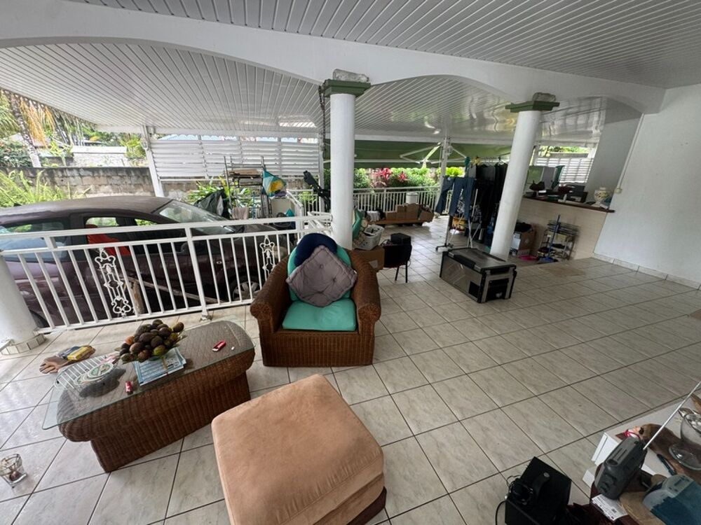 Superbe maison avec piscine Secteur recherché de Montjoly 2