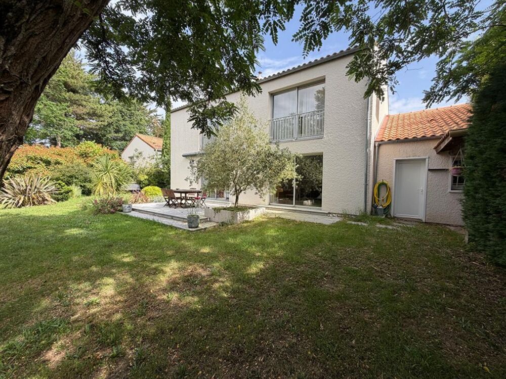 Maison Basse Goulaine 7 pièce(s) 182 m2
