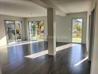  Maison à vendre 6 pièces 196 m²