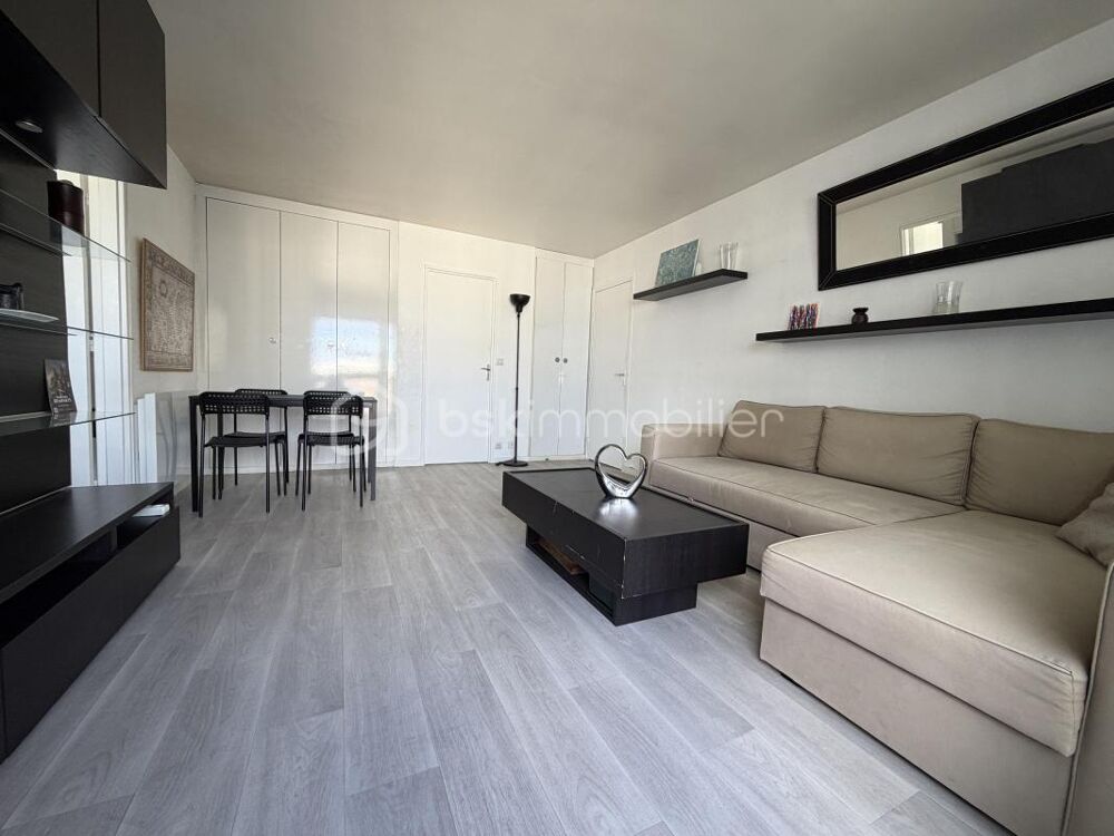 APPARTEMENT 2 PIECES avec cave et box fermé