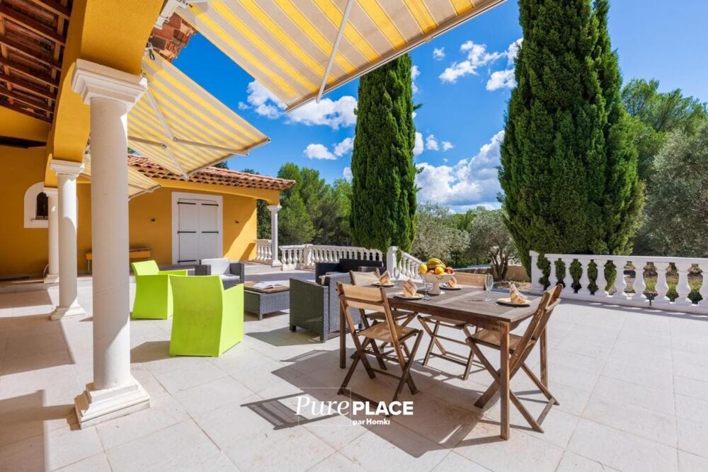 Maison/Villa T6 de 187 m² à Saint-Mitre-les-Remparts 13920