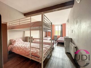  Immeuble � vendre 15 + pi�ces 1500 m�