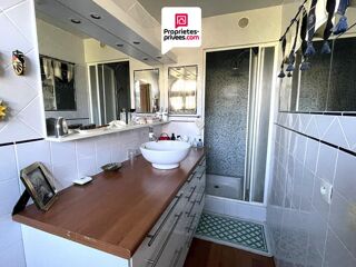  Maison � vendre 8 pi�ces 205 m�