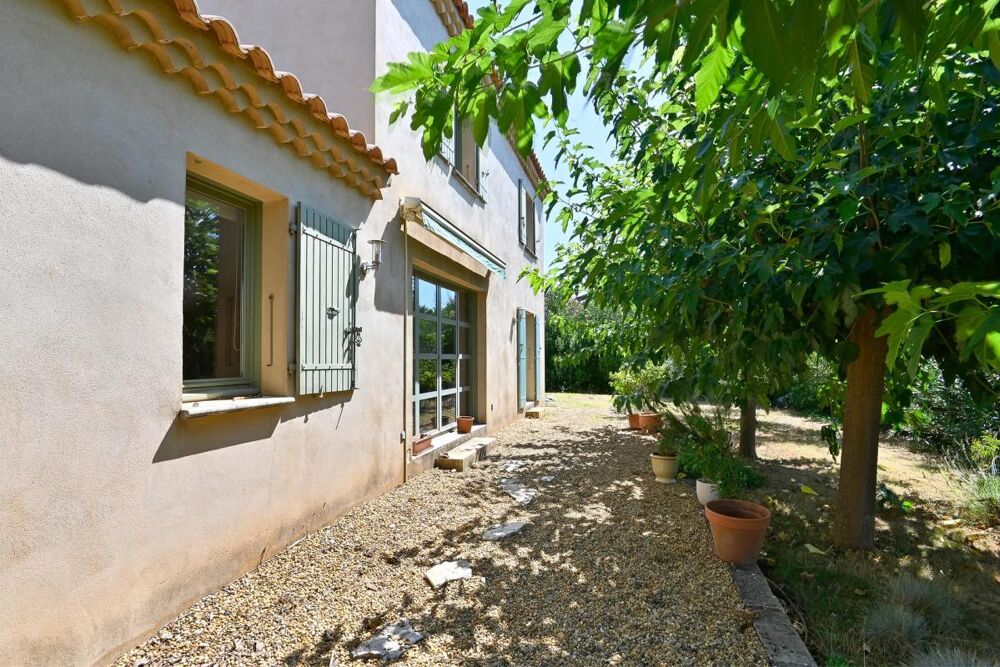 Villa proche commerce au calme à Saint-Quentin-la-Poterie