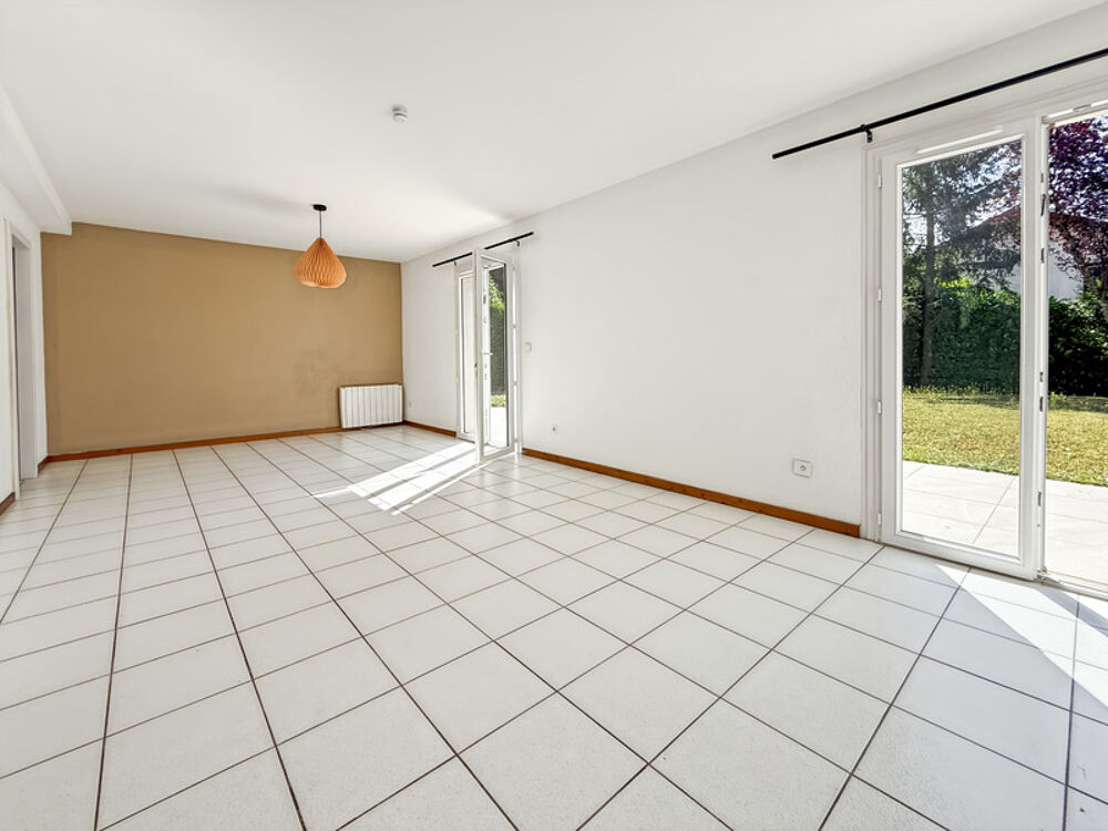 Maison à vendre 6 pièces PREVESSIN MOENS (01)