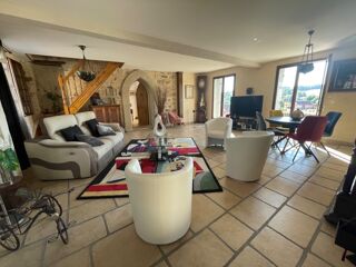  Maison � vendre 9 pi�ces 219 m�