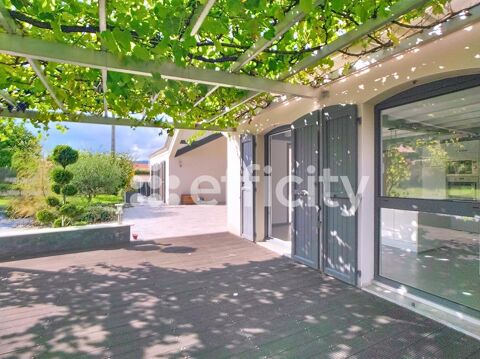   Maison Maison - 8 pice(s) - 205 m