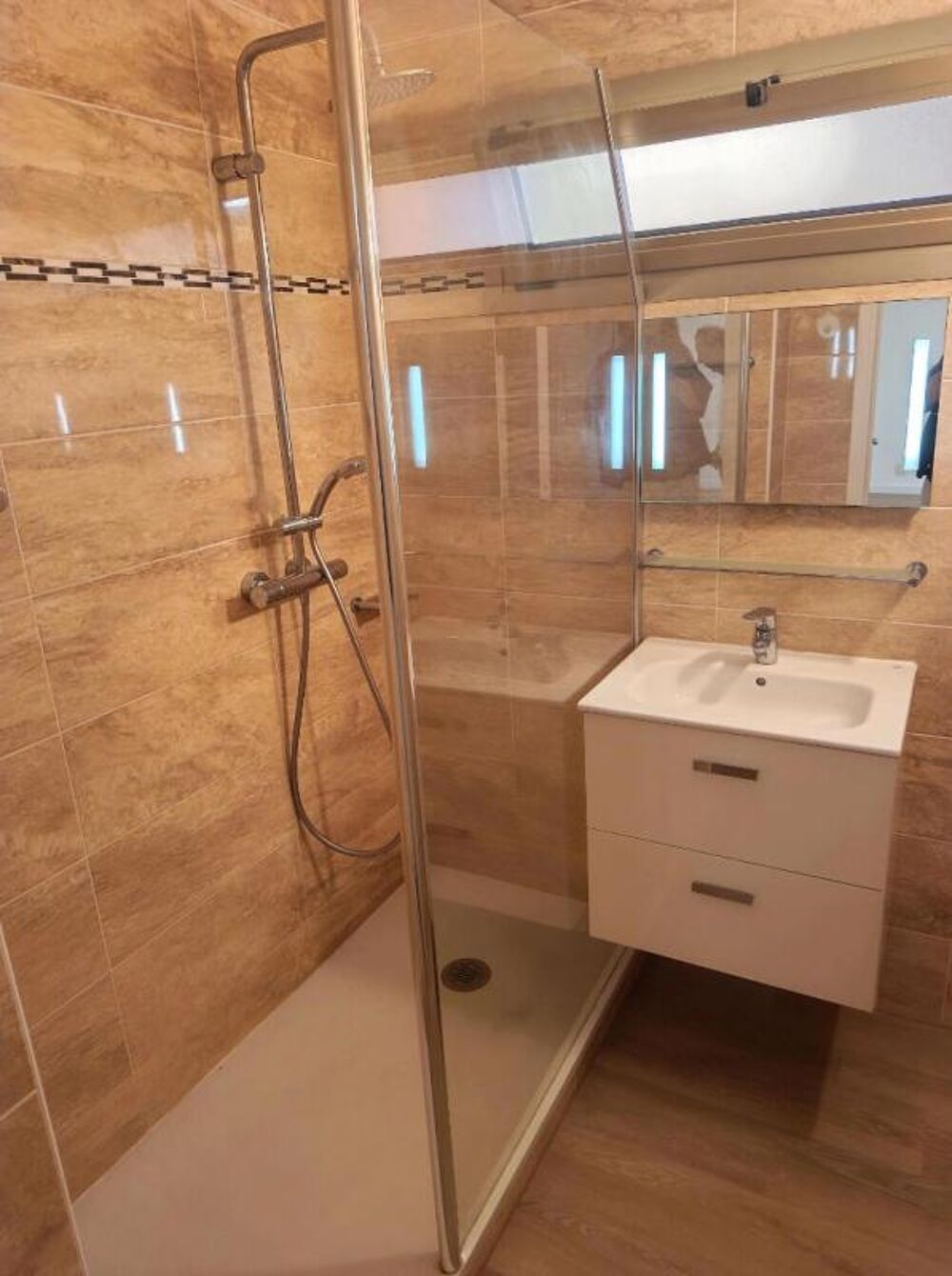 Vente Appartement Appartement  2 pièce(s) 37 m2 + grande véranda habitable (15m2) Cannes