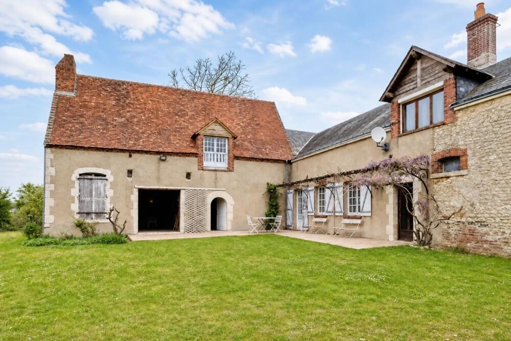 Ferme de 294 m² avec dépendances à Moisy