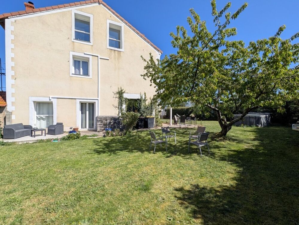 Villerest  Maison 277 m² 5 ch, piscine, sans vis-à-vis